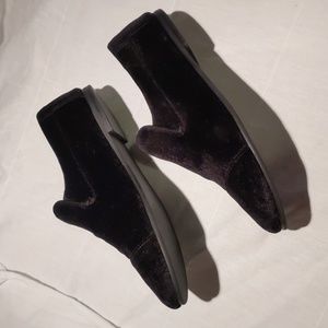 JEFFREY CAMPBELL black velvet loafers! 8.5 🖤